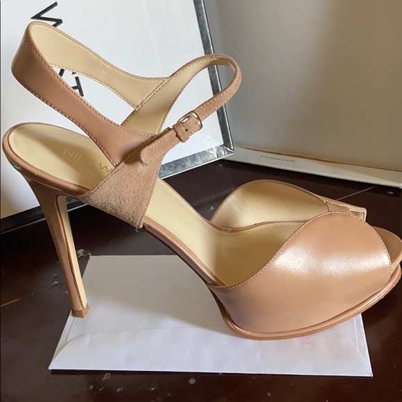 A Nine West nude high platform shoe - Picture 6 of 8